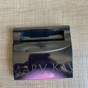 Mary Kay Magnetic Black Compact #017362 with Mirror Empty